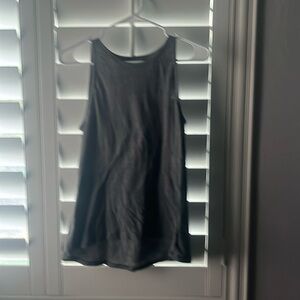 Grey tank top